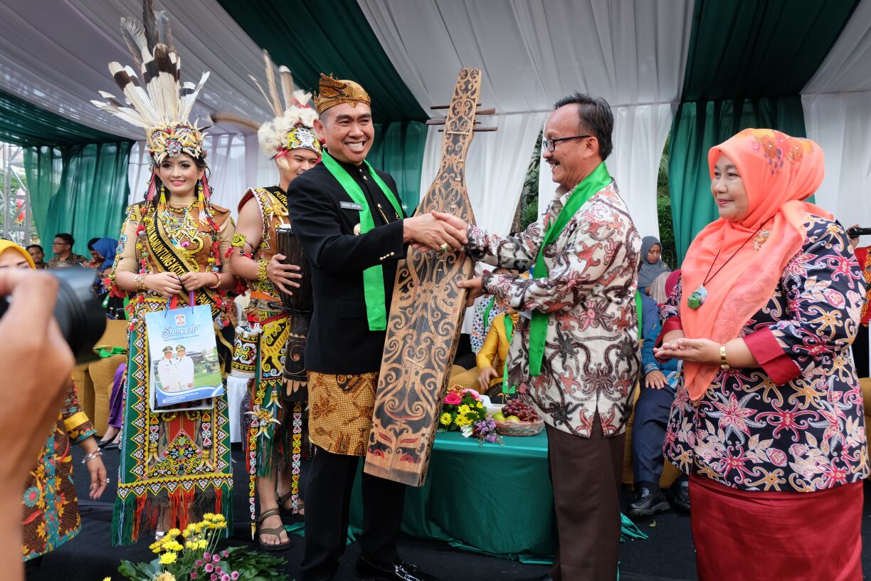 Balikpapan Meriahkan Pawai Budaya Nusantara 